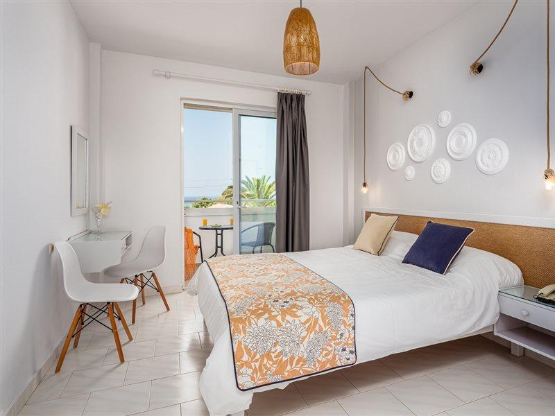 Mrs Chryssana Beach Hotel (Adults Only) Kolimvárion Ngoại thất bức ảnh